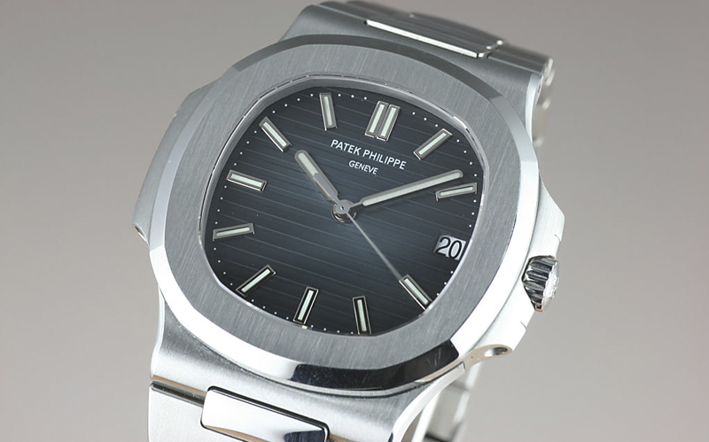 Обзор Patek Philippe Nautilus 5711